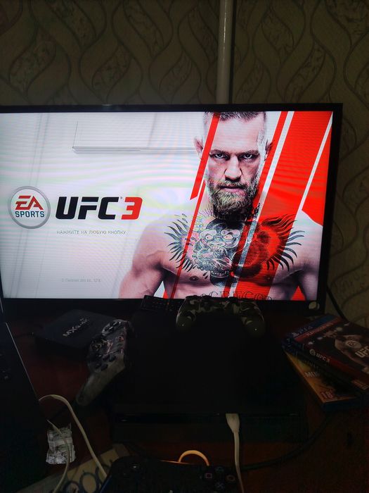 Sony PlayStation 4 пластейшн 4 отличный сони телевизор