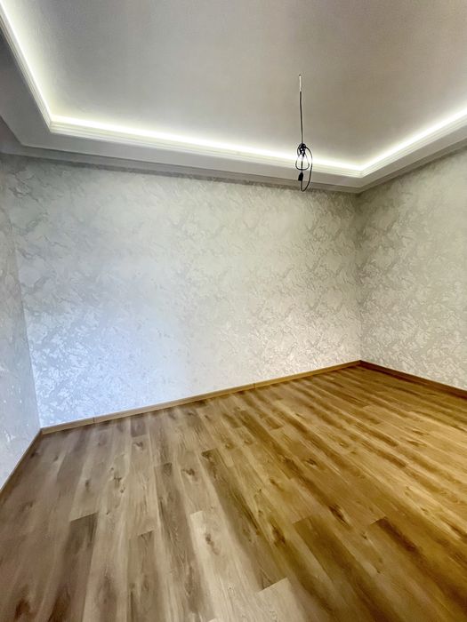 Йенги курилган ховли сотилади.Тулабек махаласида. 4 хона.Евро ремонт