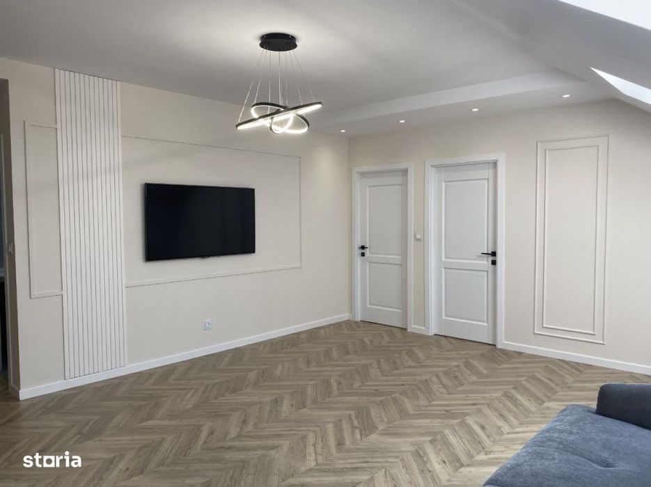 Apartament lux 3 camere, etaj 3, zona Sud, parcare subterana — fotografia 1