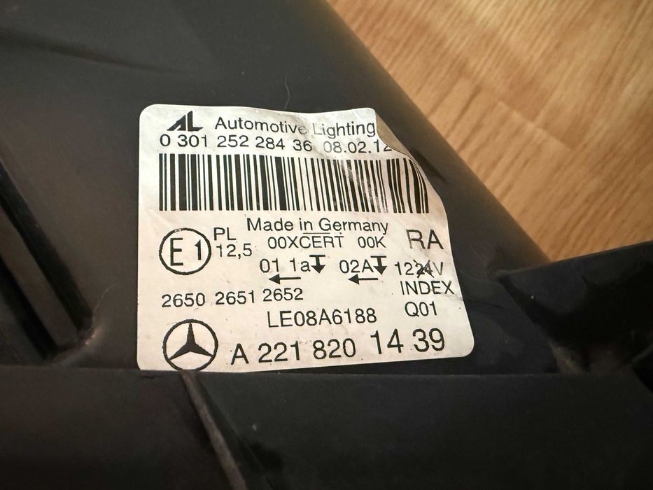 Far dreapta Mercedes-Benz W221 S Class 09-13 Bi-Xenon ILS Night View