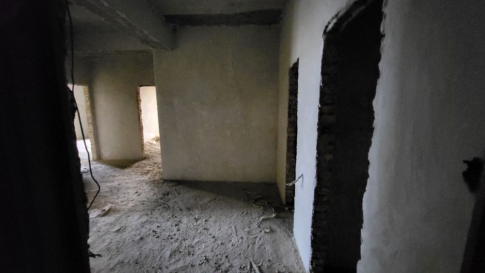 Квартира 2 хоналик,кулай ва жуда яхши локацияда.