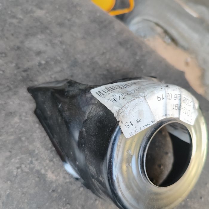 Чашка пружины Мерседес