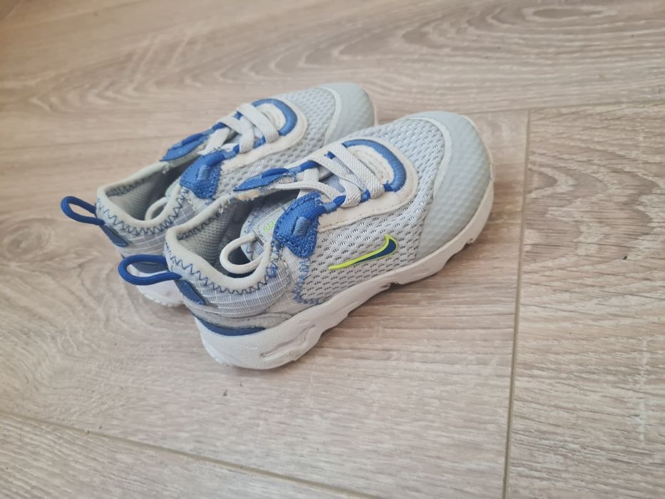 Маратонки за момченце Nike