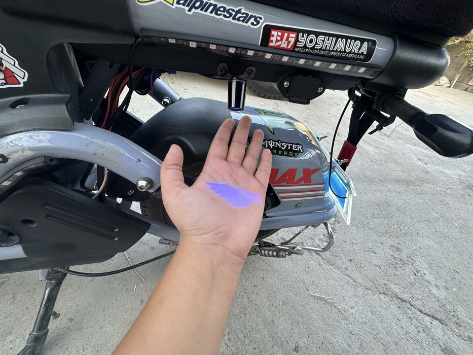 Nomer one hoken продаеться электроскутер