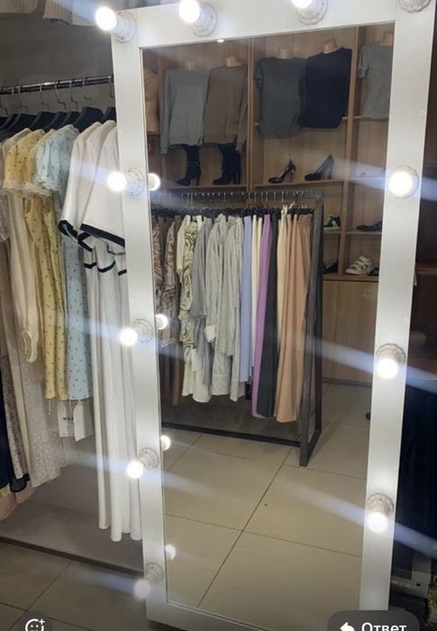 Продам зеркало с подветской