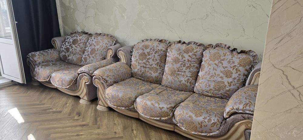 Продам Диван 2 и 3