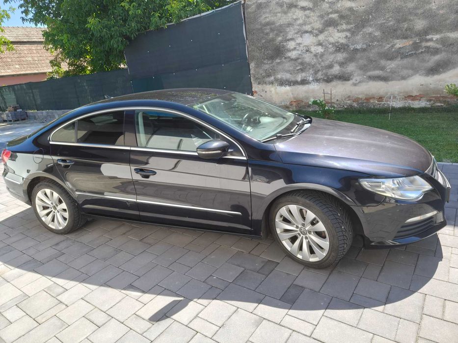 Vând Volkswagen Passat CC