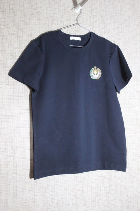 Футболка с гербом Узбекистана — стиль, качество и гордость страны