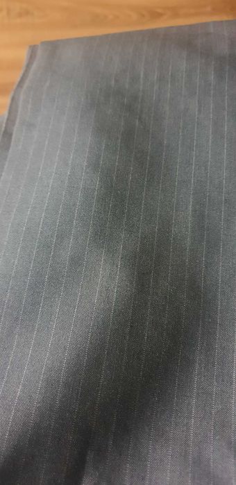 Vind pantaloni clasici bărbătești noi, subtiri