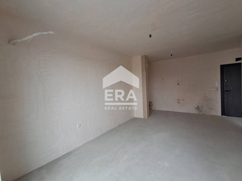 Продава се Двустаен апартамент в Варна, Бриз - 66 кв.м за 1043 €/кв.м - Снимка #3