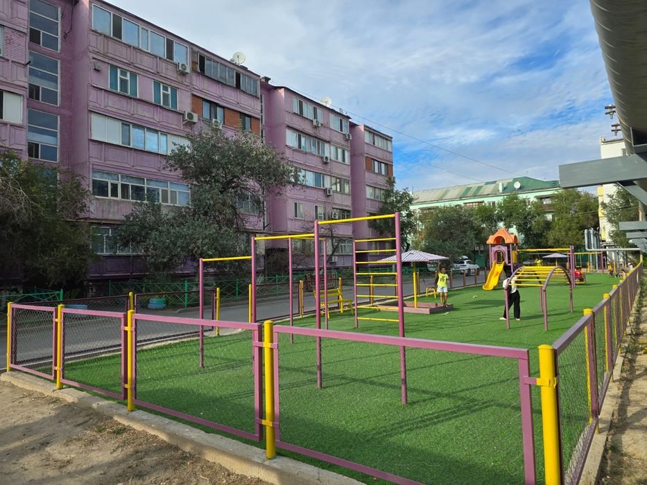 4 бөлмелі квартира, 4-этаж,Универсамда