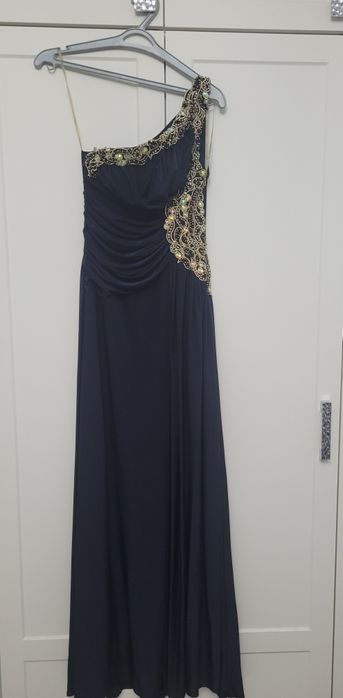 Вечерние, платья