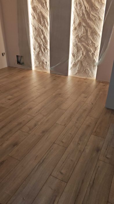 Parchet SPC, laminat, stratificat, montaj plinte.