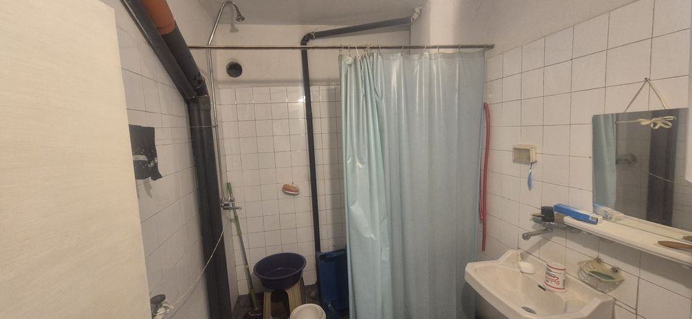 Продава се много стаен апартамент