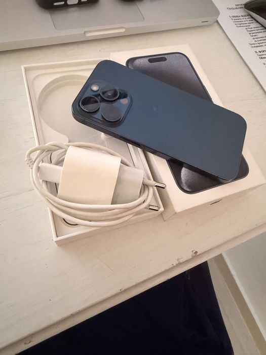 Iphone 15 pro 256gb blue