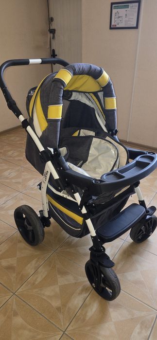 Продается коляска.