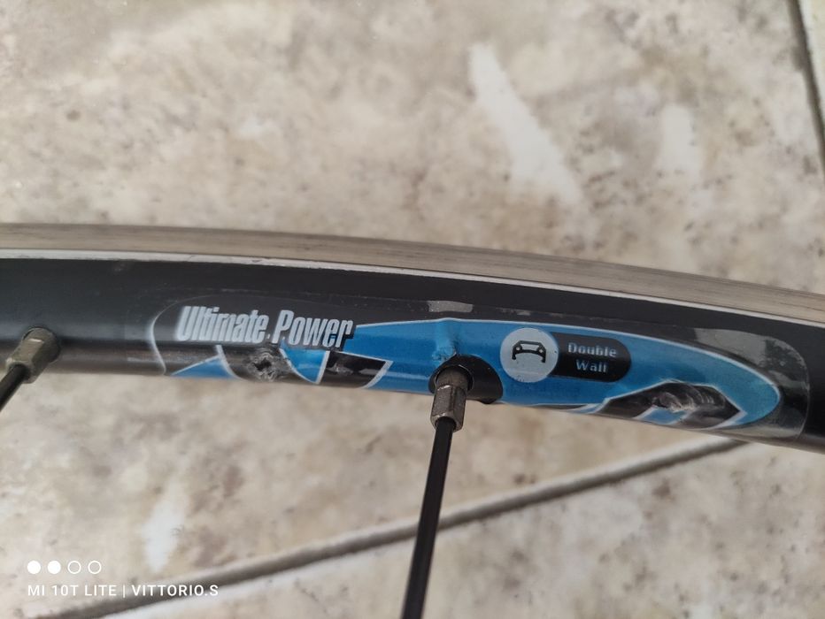 Предна шосейна капла с главина Shimano 105