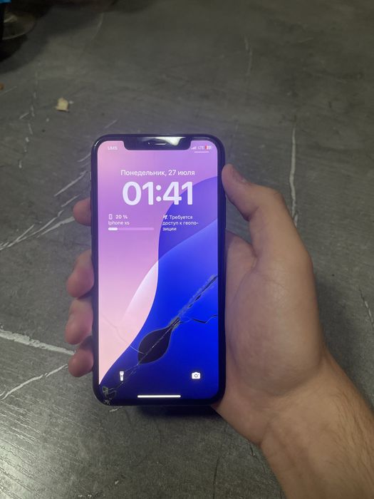 Iphone xs.