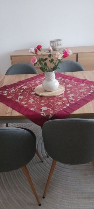 Покривки за маса  2 броя