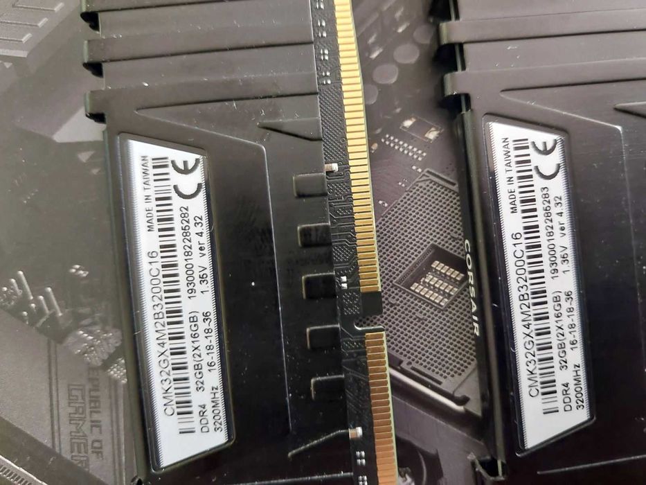 32GB 3200Mhz CL16 - G.Skill Ripjaws, Kingston Fury, Corsair Vengance