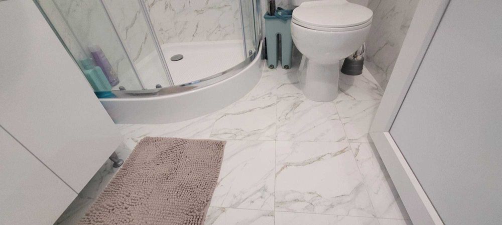 Garsoniera in Onesti, zona de sus, etaj 2.