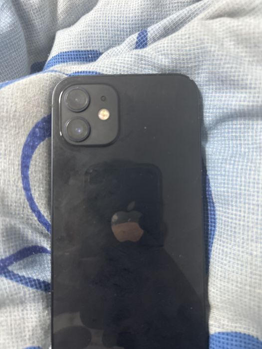 Vand ipone 12 merge foarte bine