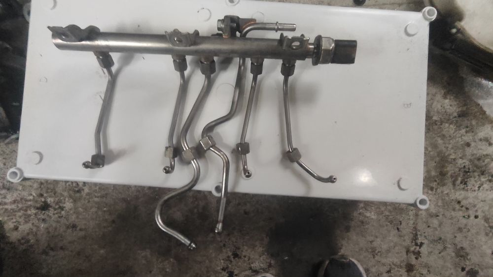 Бензинов рейл за БМВ 4 цилиндрова