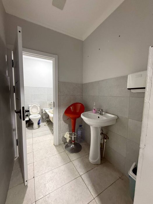 Ойбек Анжелс Фуд | 138кв - нежилое помещение вдоль дороги Продажа