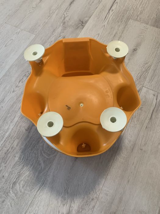 Scaun bebelus pentru baie