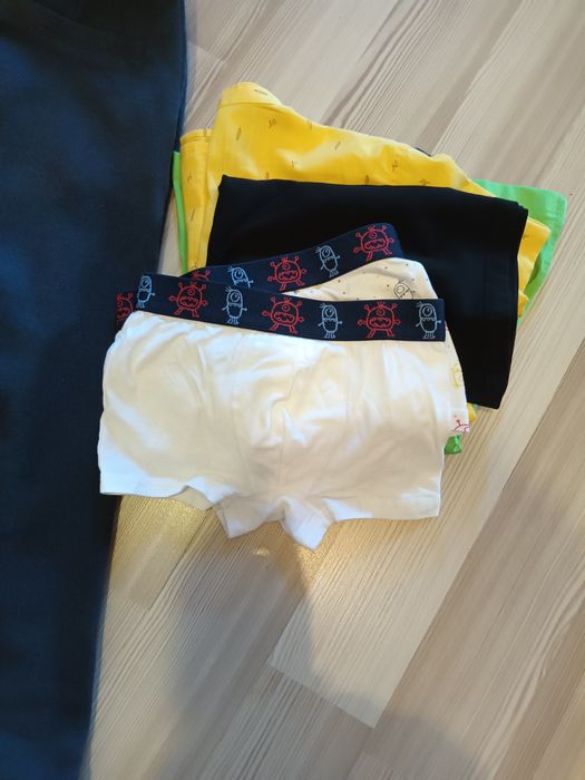 Дрехи момче 128 см 6/7год.