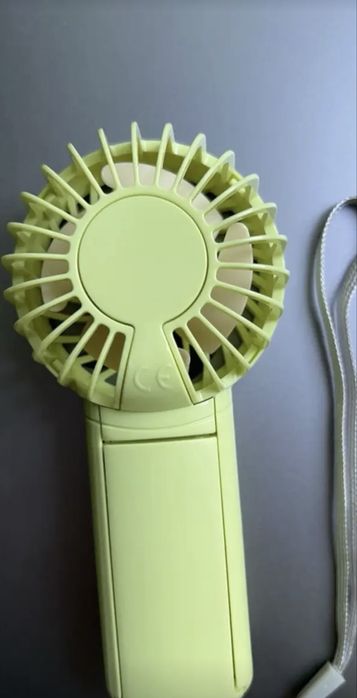 Мини преносим вентилатор на батерии