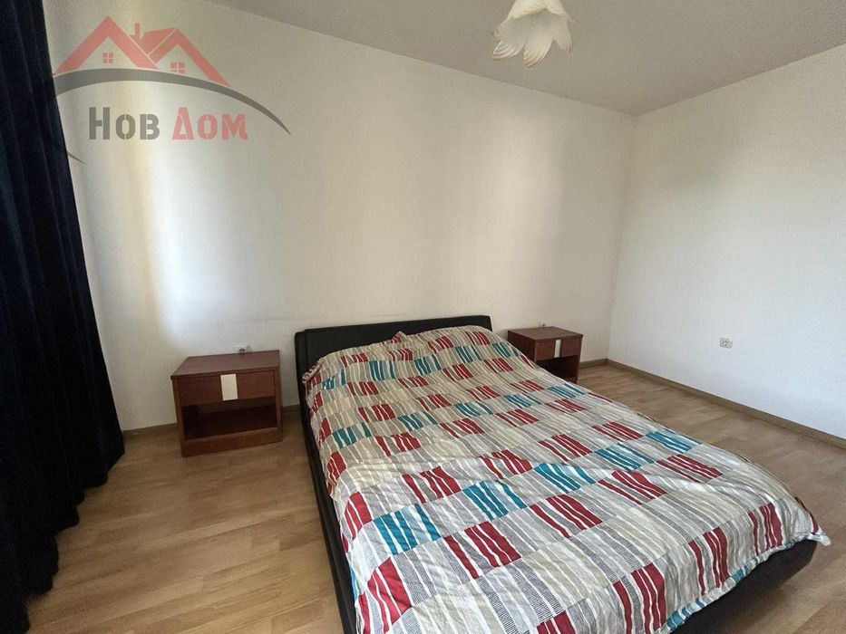 Просторен тристаен в кв. Акация