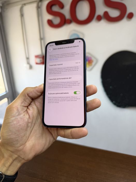 Vand Iphone 12 blue