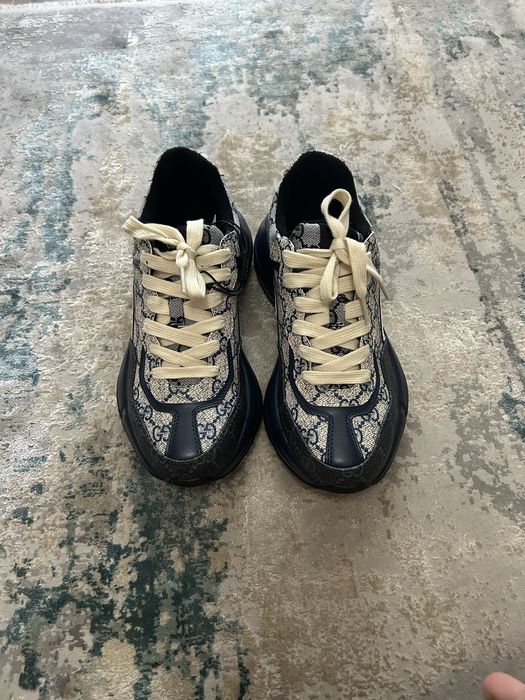 Adidasi gucci marimea 42
