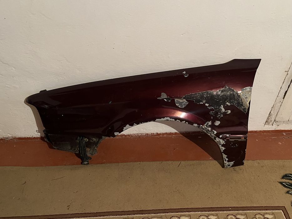 Левый крило ауди б4 80