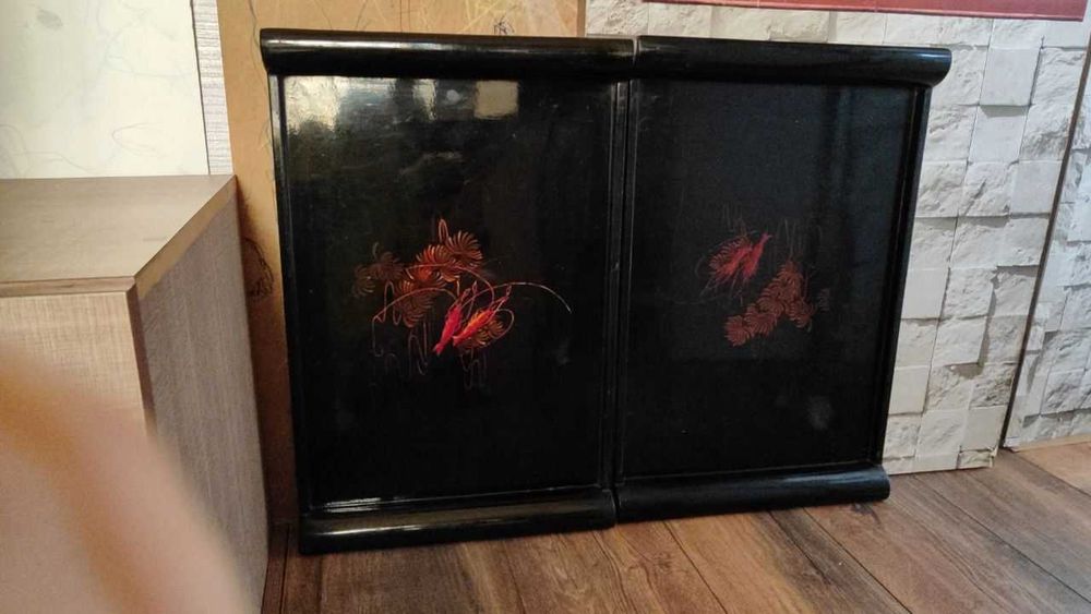 Подносы чёрно- лаковые. Старинные. Вьетнам. Ханой.