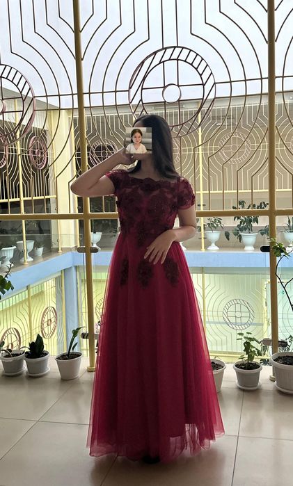 Платье вечернее бордовое