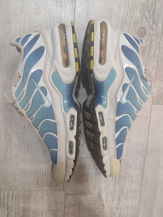 Маратонки.  Nike TN