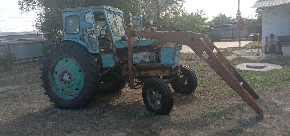 Трактор продам Т40