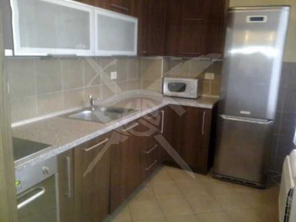 Дава се под наем Тристаен апартамент в Пловдив, Център - 112 кв.м за 750 € - Снимка #7