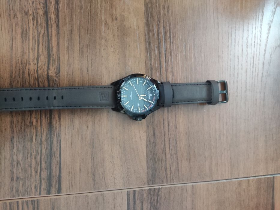 Часы классические Naviforce