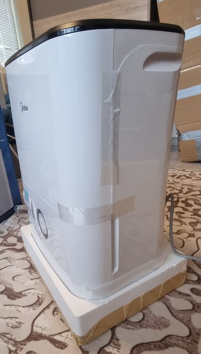 Влагоуловител Midea 20L