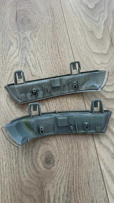 Semnalizari oglinzi originale golf 5 19. TDI