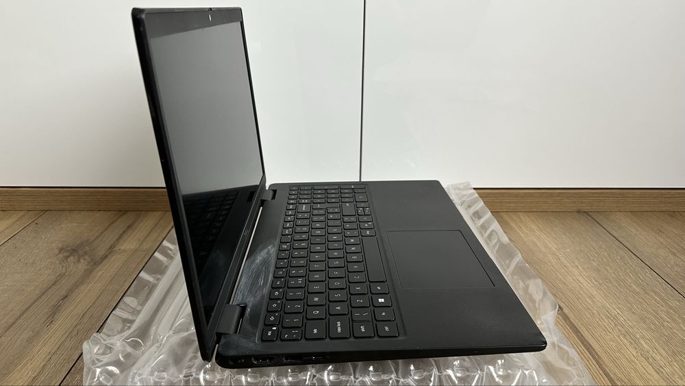Лаптоп Dell Latitude 3520 FHD 15.6” Intel i5-1135G7 8GB RAM 128GB SSD