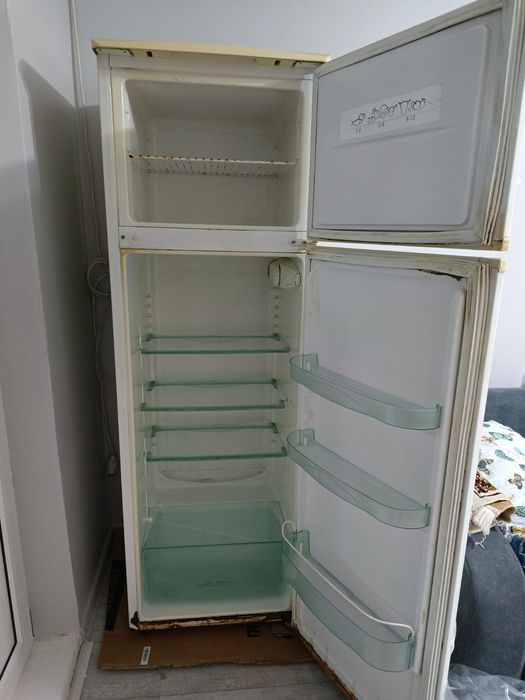 Продам холодильник