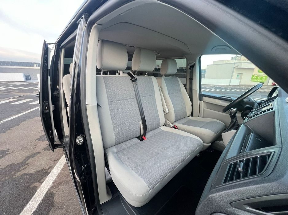 Inchirieri auto bus 8 locuri