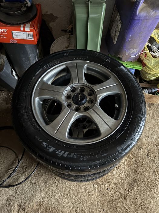 Продам комплект дисков с шинами R15