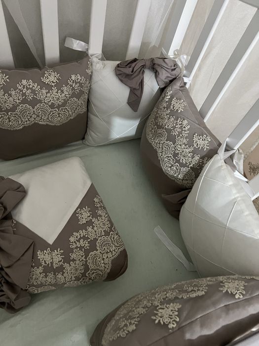 Продам бортики на кроватку