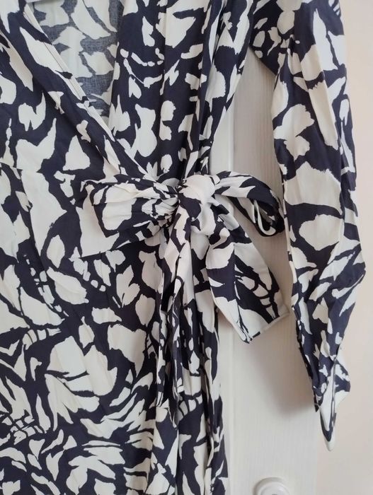 Рокля нова XS и S