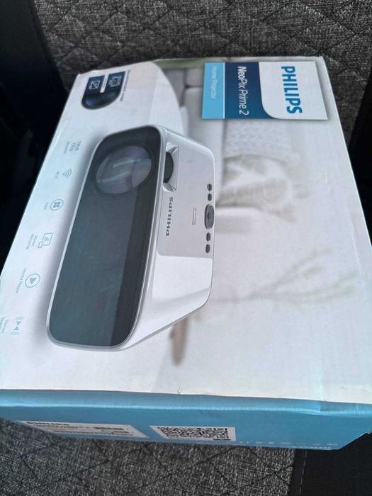 Videoproyektor / Видеопроектор